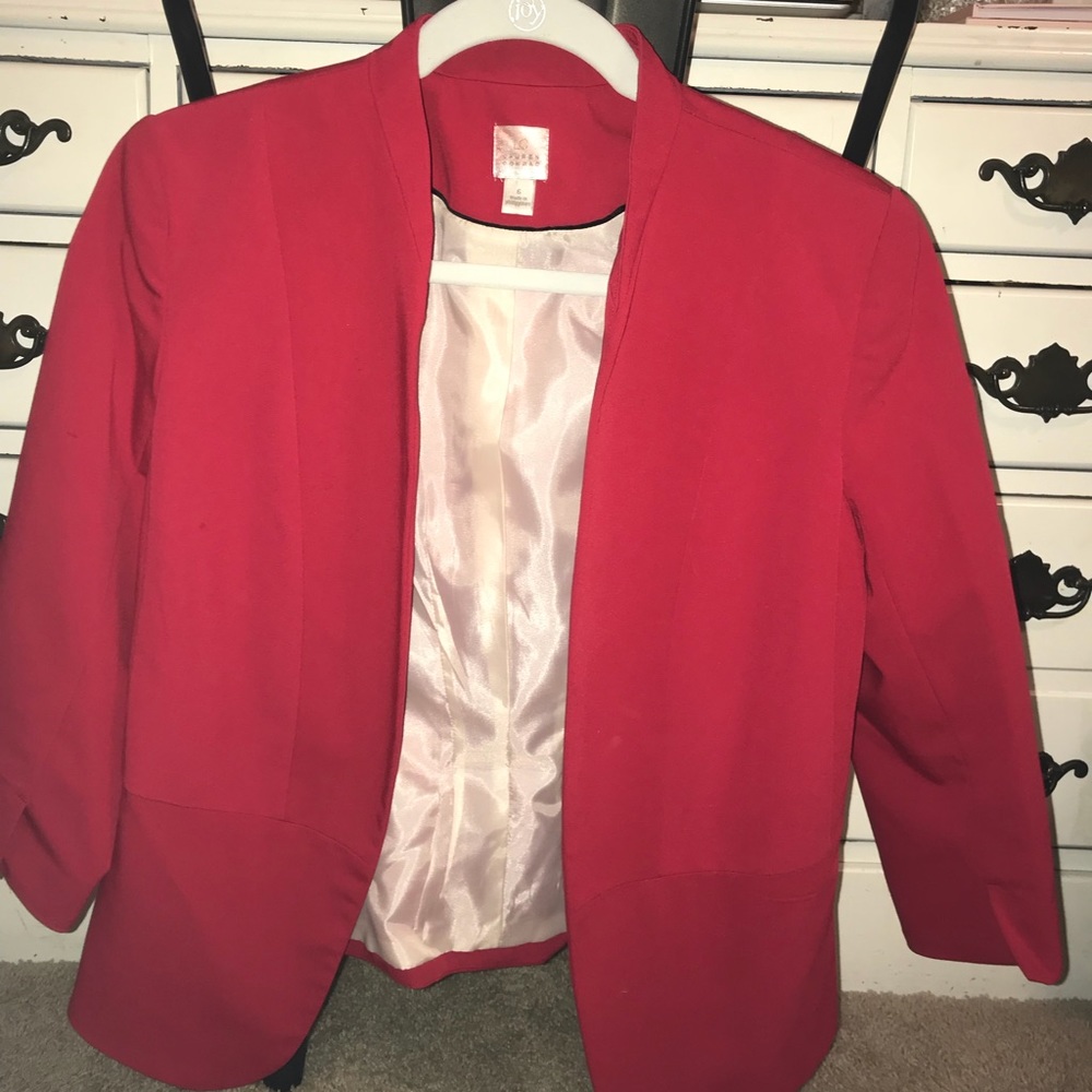Red fitted blazer
